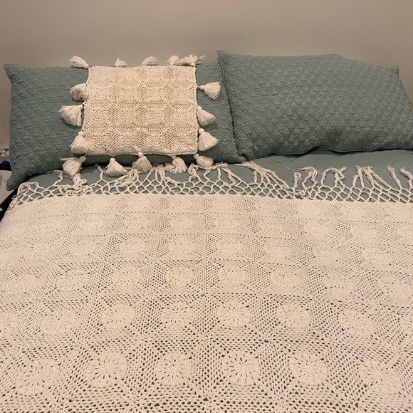 Reserved- Spell White sands crochet blanket and pillow cover set & Sienna mini - Picture 7 of 14